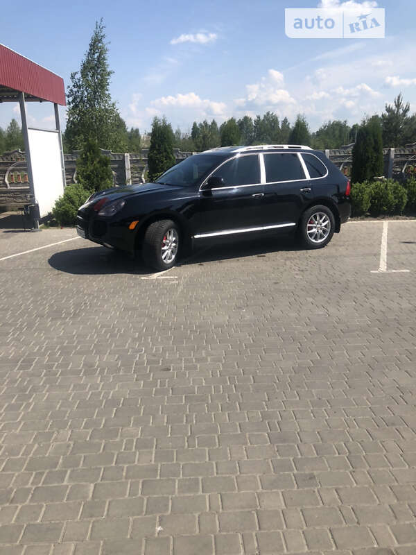 Позашляховик / Кросовер Porsche Cayenne 2004 в Олевську