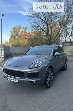 Внедорожник / Кроссовер Porsche Cayenne 2015 в Киеве