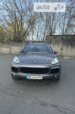 Внедорожник / Кроссовер Porsche Cayenne 2015 в Киеве