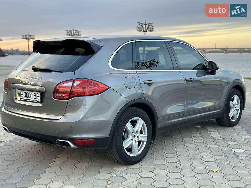 Внедорожник / Кроссовер Porsche Cayenne 2011 в Днепре