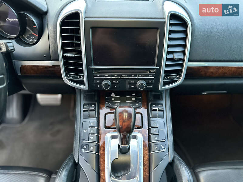 Внедорожник / Кроссовер Porsche Cayenne 2011 в Днепре