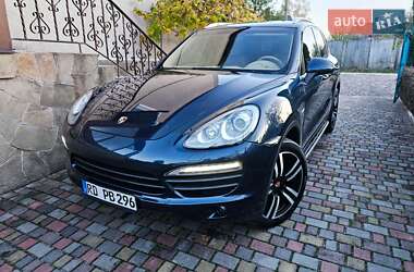 Внедорожник / Кроссовер Porsche Cayenne 2013 в Остроге