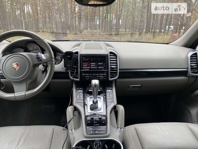 Внедорожник / Кроссовер Porsche Cayenne 2010 в Ивано-Франковске