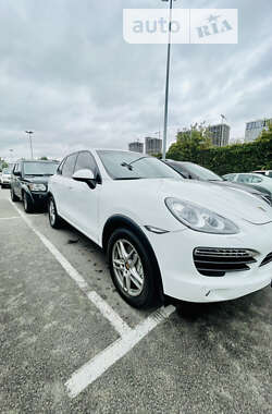 Позашляховик / Кросовер Porsche Cayenne 2012 в Києві