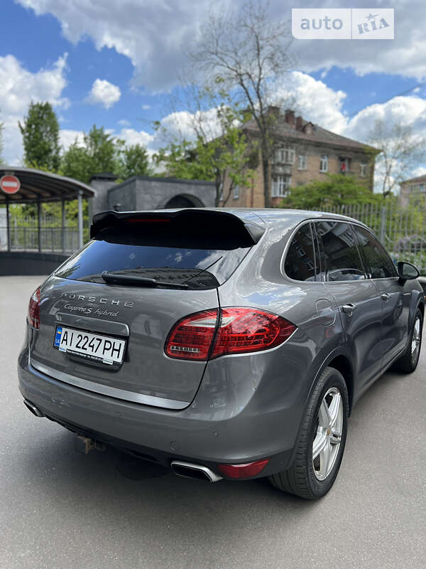 Позашляховик / Кросовер Porsche Cayenne 2012 в Києві