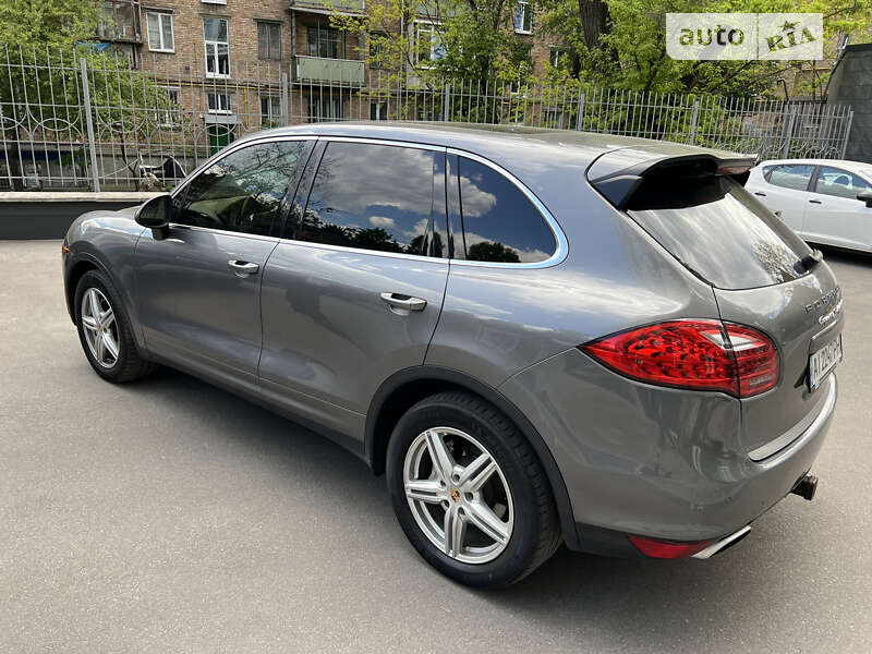 Позашляховик / Кросовер Porsche Cayenne 2012 в Києві