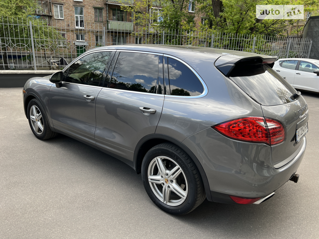 2013 Porsche Cayenne - мініатюра 22