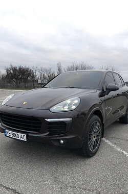 Внедорожник / Кроссовер Porsche Cayenne 2017 в 