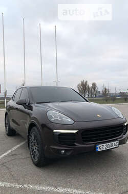 Внедорожник / Кроссовер Porsche Cayenne 2017 в 