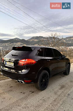Внедорожник / Кроссовер Porsche Cayenne 2012 в 