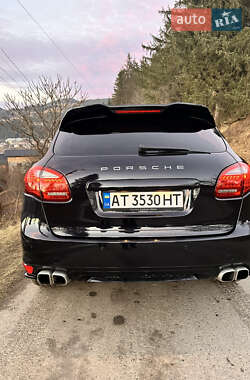 Внедорожник / Кроссовер Porsche Cayenne 2012 в 