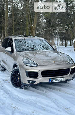 Внедорожник / Кроссовер Porsche Cayenne 2015 в Львове