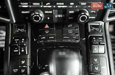 Внедорожник / Кроссовер Porsche Cayenne 2013 в 