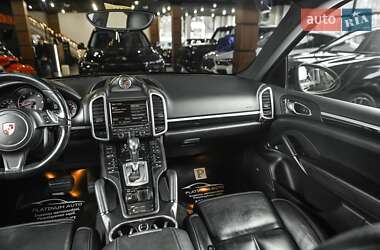 Внедорожник / Кроссовер Porsche Cayenne 2013 в 
