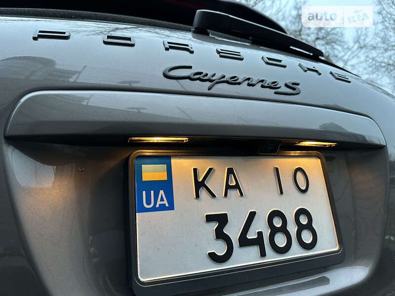 Внедорожник / Кроссовер Porsche Cayenne 2010 в Киеве