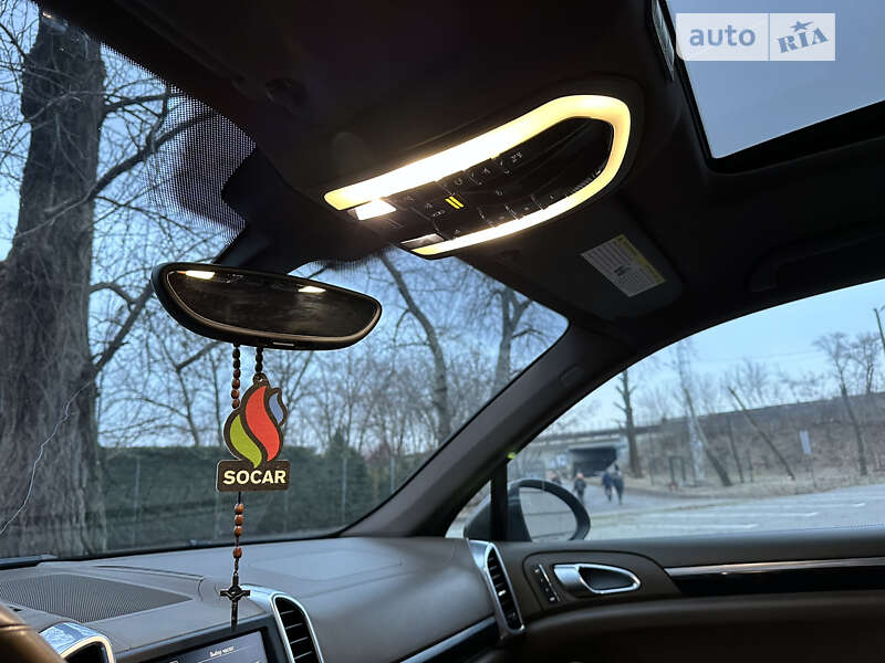 Внедорожник / Кроссовер Porsche Cayenne 2010 в Киеве