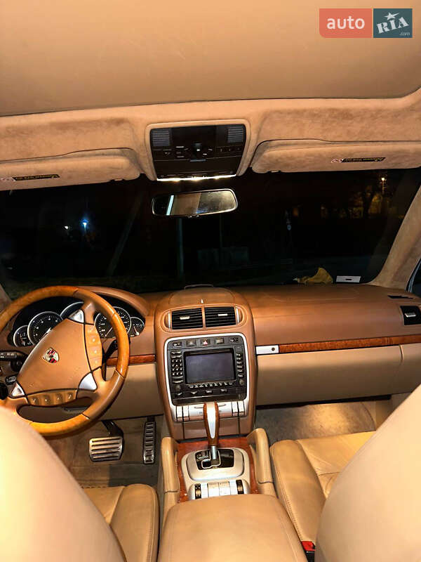 Внедорожник / Кроссовер Porsche Cayenne 2008 в Вишневом