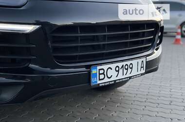 Внедорожник / Кроссовер Porsche Cayenne 2015 в Стрые