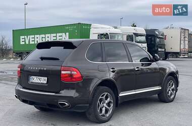 Внедорожник / Кроссовер Porsche Cayenne 2009 в 