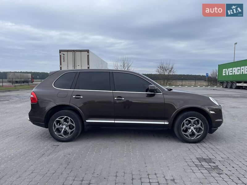 Позашляховик / Кросовер Porsche Cayenne 2009 в Дубні