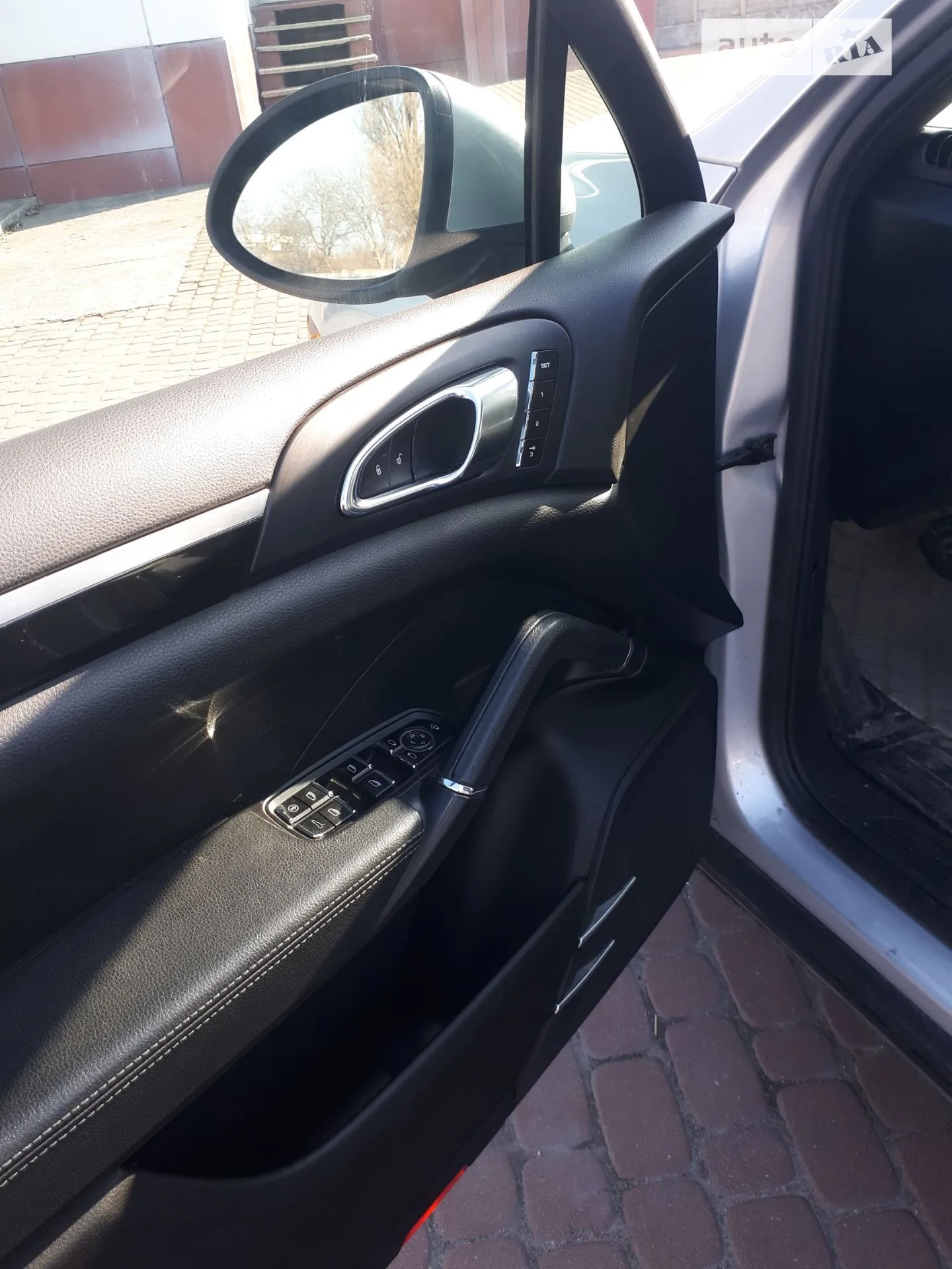 2012 Porsche Cayenne - мініатюра 3