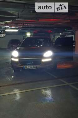Внедорожник / Кроссовер Porsche Cayenne 2016 в 