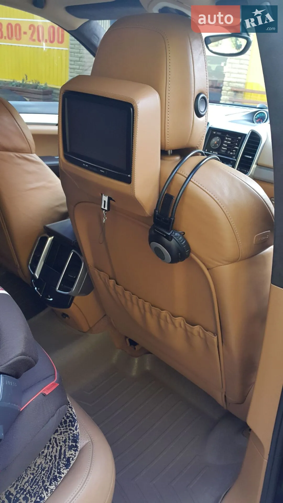 2010 Porsche Cayenne - мініатюра 17