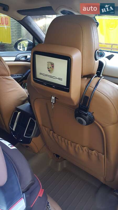 Позашляховик / Кросовер Porsche Cayenne 2010 в Черкасах