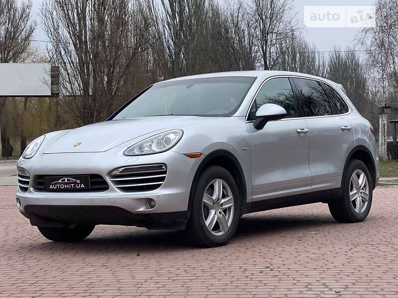 Позашляховик / Кросовер Porsche Cayenne 2012 в Кам'янському
