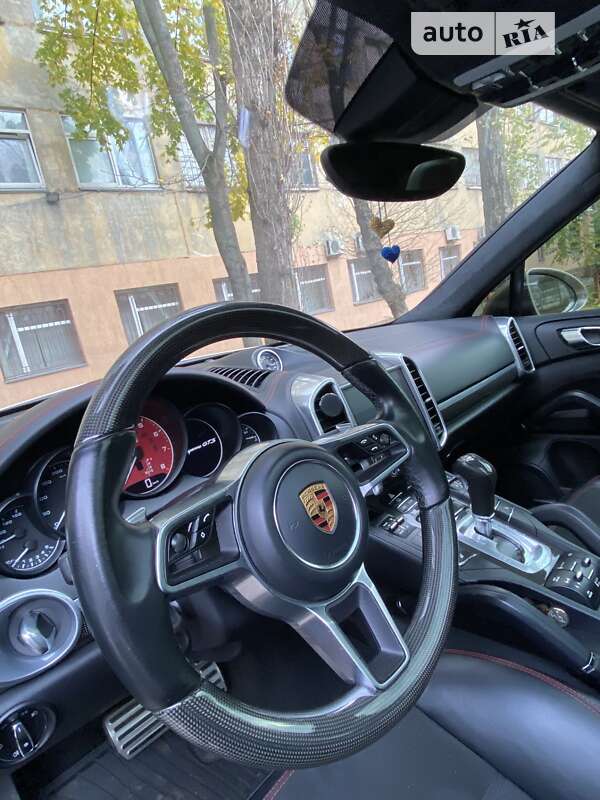 Позашляховик / Кросовер Porsche Cayenne 2016 в Києві
