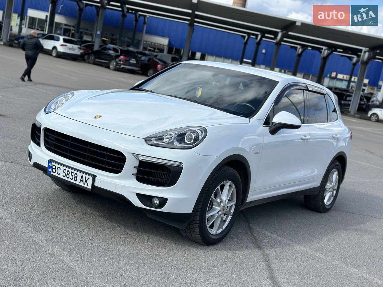 2015 Porsche Cayenne - мініатюра 24