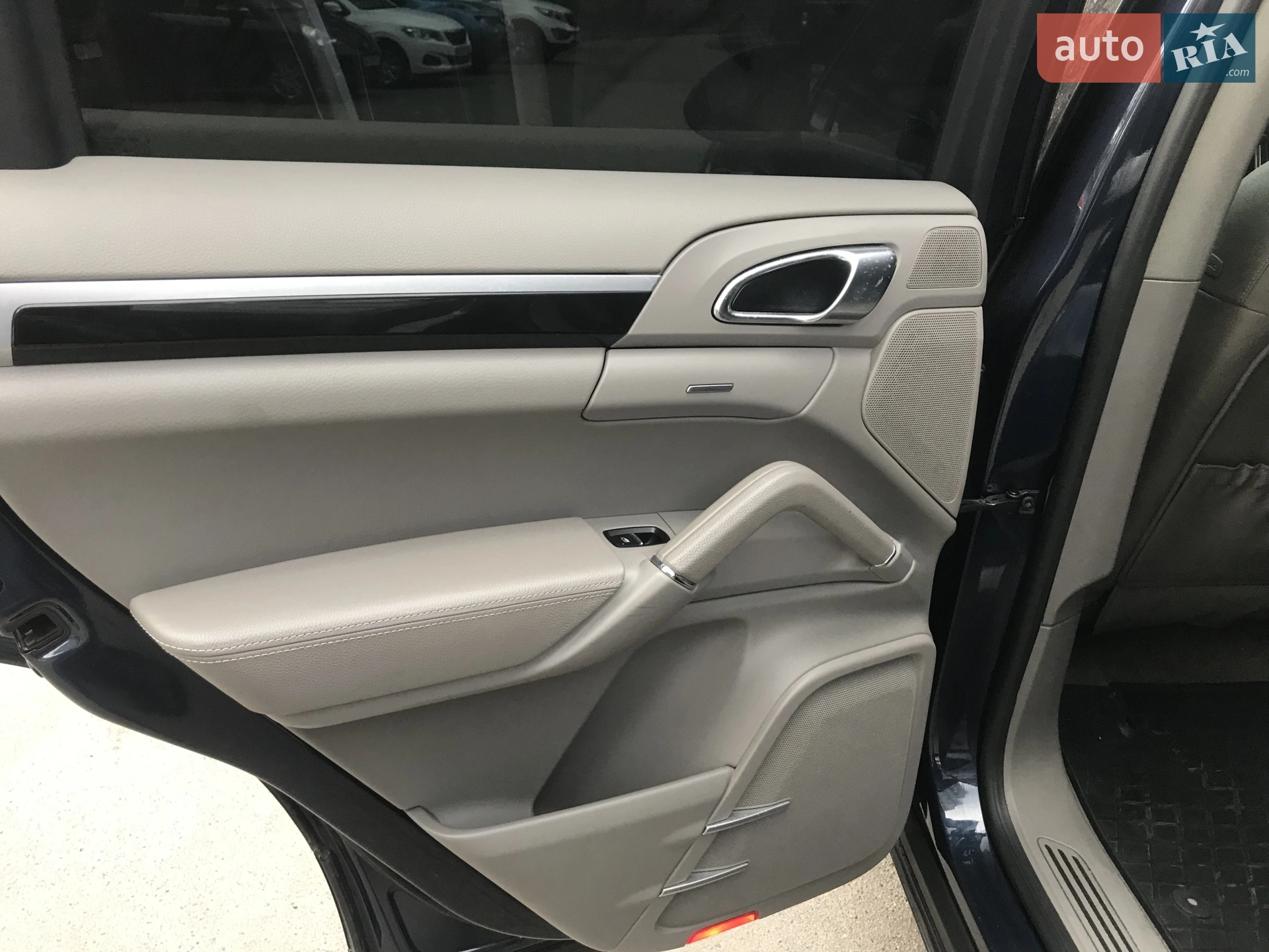 2013 Porsche Cayenne - мініатюра 27
