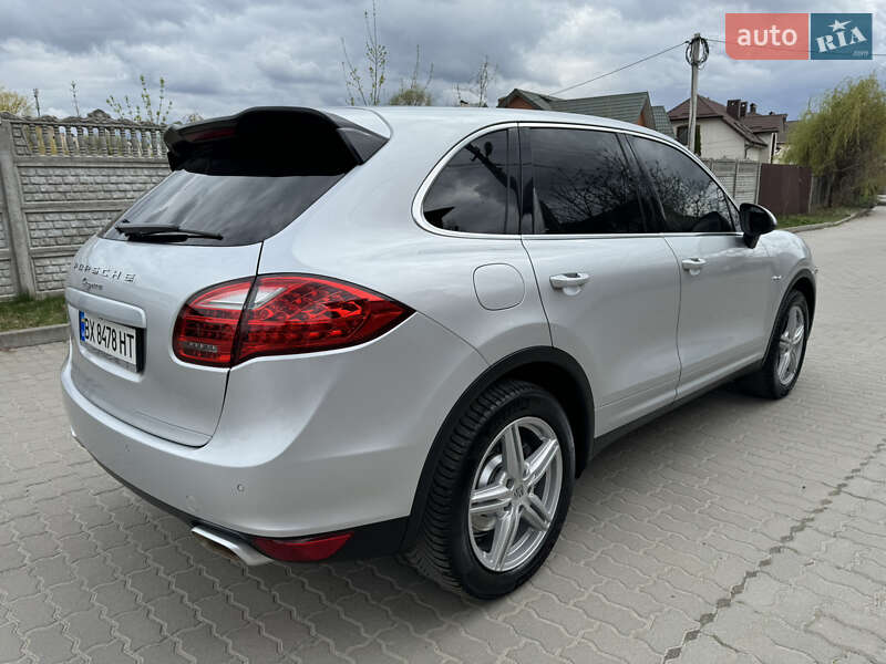 Внедорожник / Кроссовер Porsche Cayenne 2012 в Хмельницком