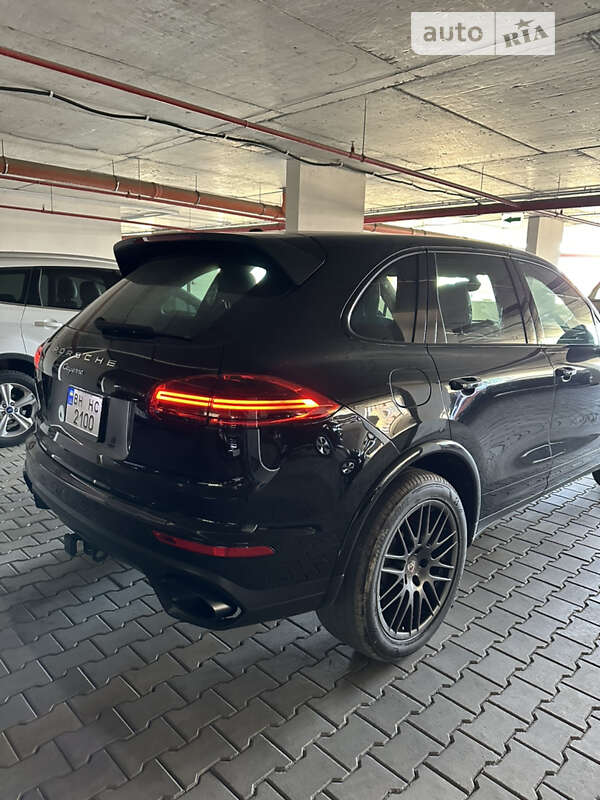 Позашляховик / Кросовер Porsche Cayenne 2016 в Одесі