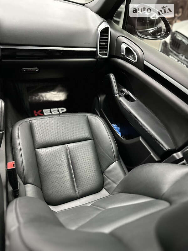 Позашляховик / Кросовер Porsche Cayenne 2014 в Одесі