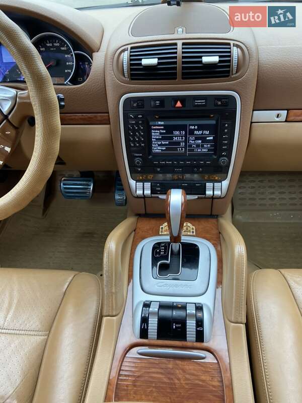 Позашляховик / Кросовер Porsche Cayenne 2006 в Житомирі