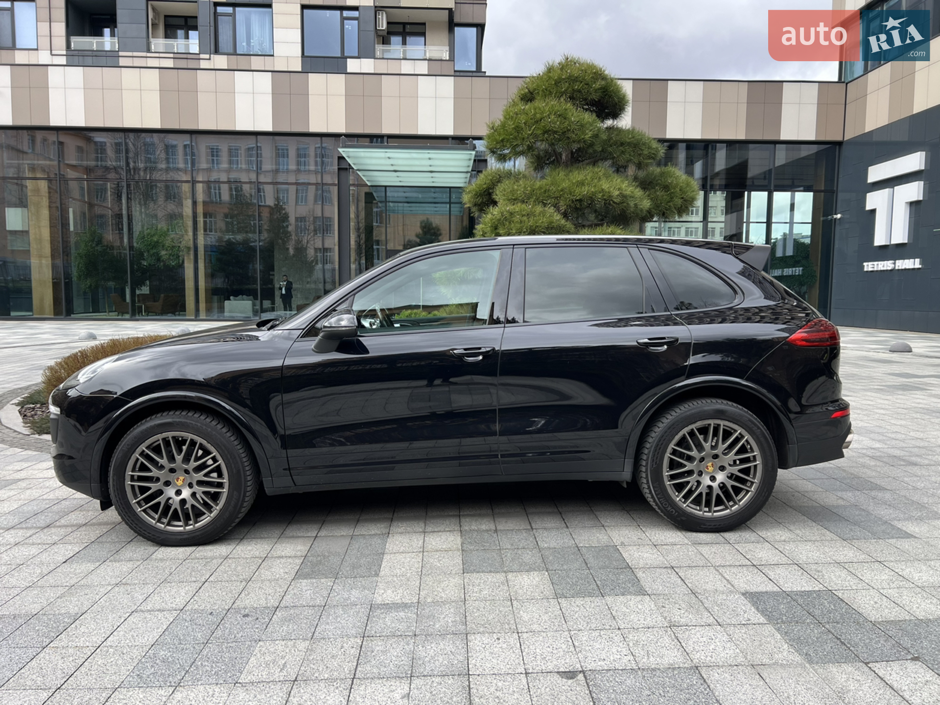 2017 Porsche Cayenne - мініатюра 3