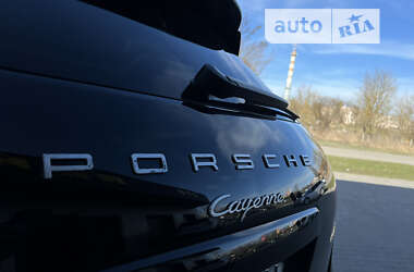 Позашляховик / Кросовер Porsche Cayenne 2011 в Бердичеві
