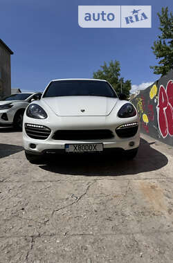 Внедорожник / Кроссовер Porsche Cayenne 2014 в Каменском
