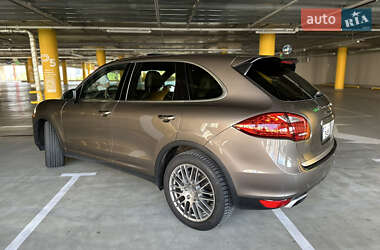 Внедорожник / Кроссовер Porsche Cayenne 2010 в Киеве