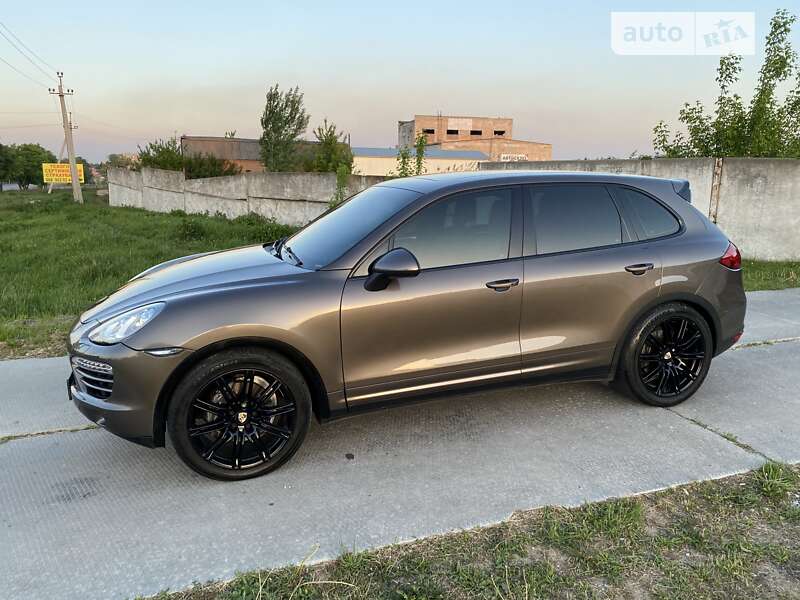 Позашляховик / Кросовер Porsche Cayenne 2012 в Павлограді