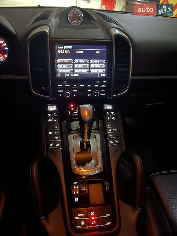 Внедорожник / Кроссовер Porsche Cayenne 2013 в Одессе