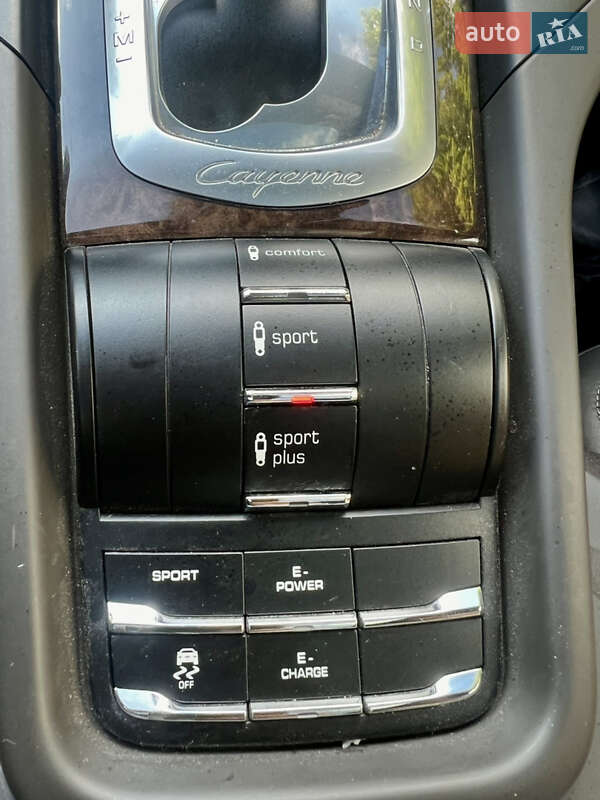 Позашляховик / Кросовер Porsche Cayenne 2016 в Вінниці