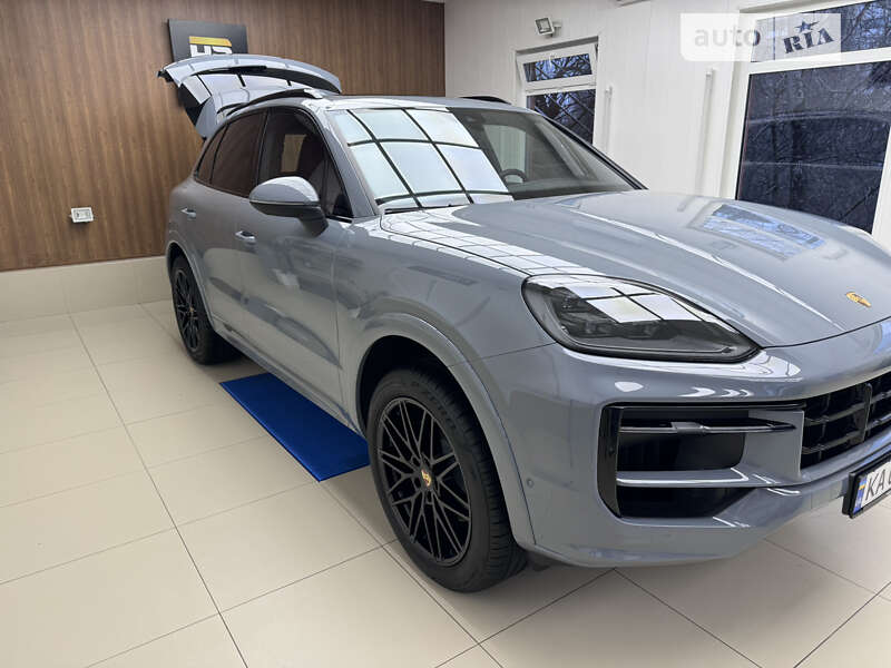 Внедорожник / Кроссовер Porsche Cayenne 2024 в Киеве