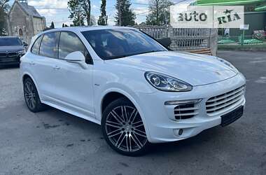 Внедорожник / Кроссовер Porsche Cayenne 2015 в Тернополе