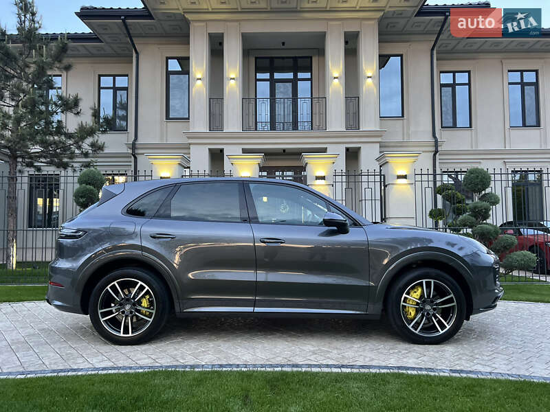 Позашляховик / Кросовер Porsche Cayenne 2018 в Одесі