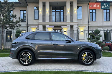 Внедорожник / Кроссовер Porsche Cayenne 2018 в Одессе