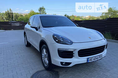 Внедорожник / Кроссовер Porsche Cayenne 2016 в Черновцах