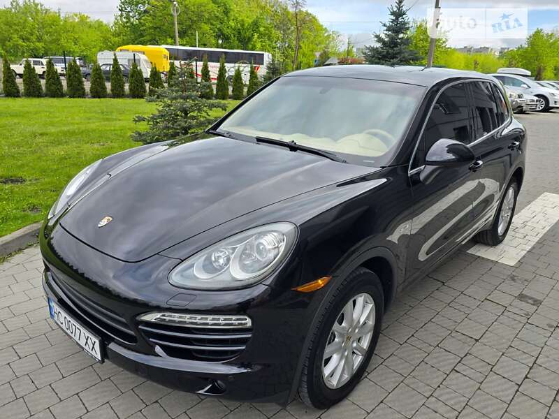 Позашляховик / Кросовер Porsche Cayenne 2012 в Львові