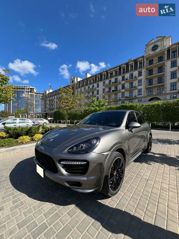 Позашляховик / Кросовер Porsche Cayenne 2014 в Одесі